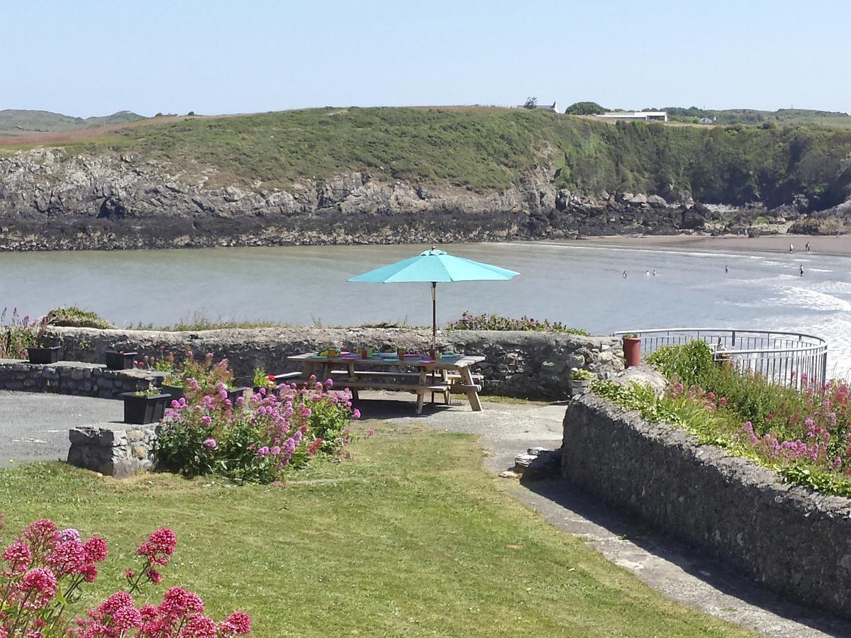Angorfa Villa Cemaes Bay Bagian luar foto