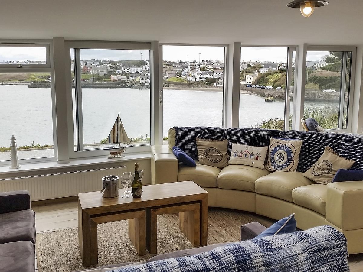 Angorfa Villa Cemaes Bay Bagian luar foto